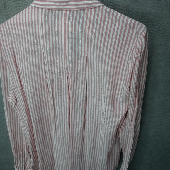 Universal Thread women's long sleeve button front - Picture 6 of 7